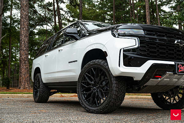 Фото дисков Vossen HF6-3 Черный глянец на Chevrolet Suburban XII