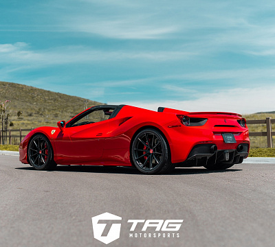Фото дисков HRE P104SC на Ferrari 488