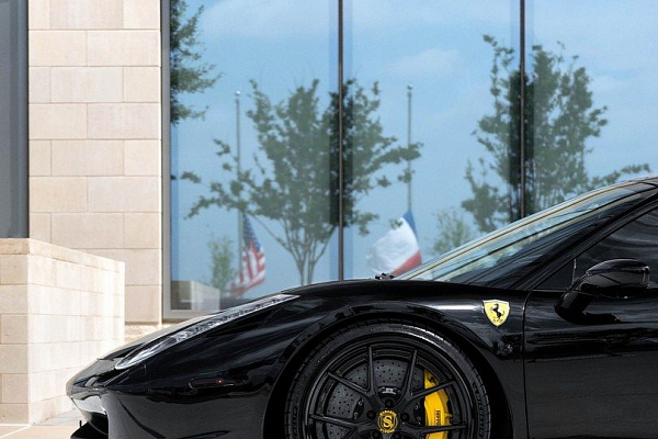 Фото дисков Strasse Wheels SM5R Deep Concave FS Другой цвет на Ferrari 458