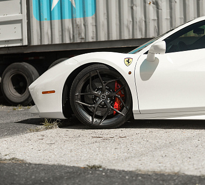 Фото дисков Brixton Forged PF5 на Ferrari 488