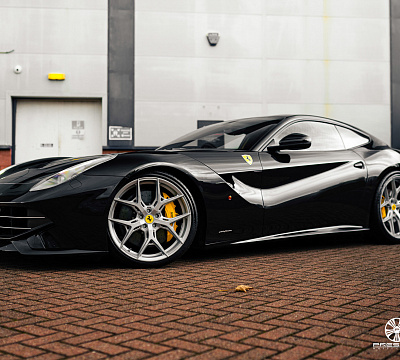 Фото дисков Vossen HF-5 на Ferrari F12