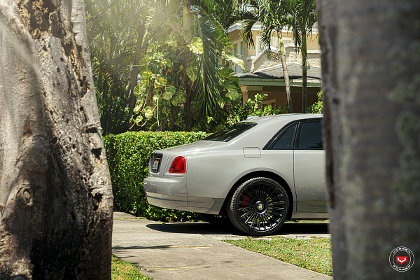 Фото дисков Vossen S17-14 Черный сатин на Rolls-Royce Ghost I