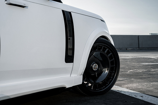 Фото дисков Brixton Forged LX15 Черный глянец на Range Rover V