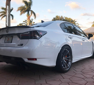 Фото дисков HRE S101 на Lexus GS IV