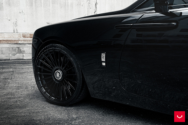 Фото дисков Vossen HF-8 Черный глянец на Rolls-Royce Wraith