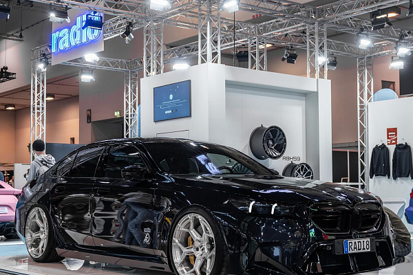 Фото дисков Radi8 R804 Глянцевый лак на BMW 5/M5 (G60/G90)