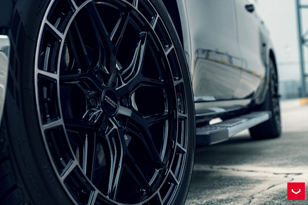 Фото дисков Vossen HFX-1 (6-Lug) Черный глянец на Chevrolet Silverado IV