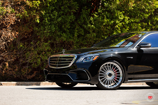 Фото дисков Vossen S17-13 Глянцевый лак на Mercedes-Benz S-Class (W222, C217)