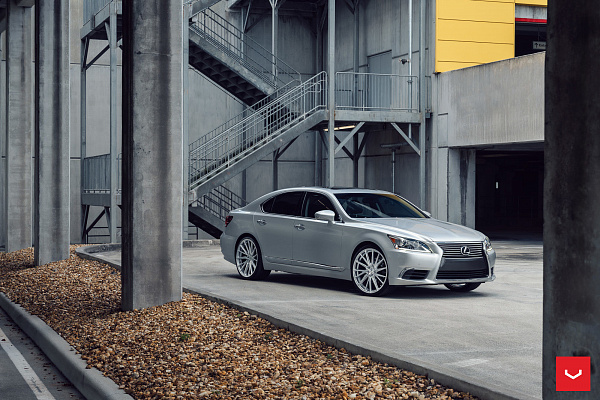 Фото дисков Vossen HF-4T Серебро на Lexus LS IV