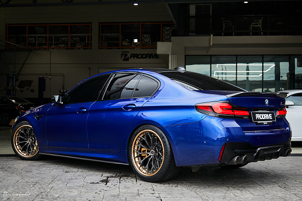 BMW M5 F90