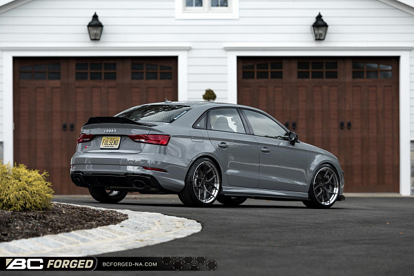 Фото дисков BC Forged HCS21 Глянцевый темный лак на Audi A/S/RS 3 (8V)