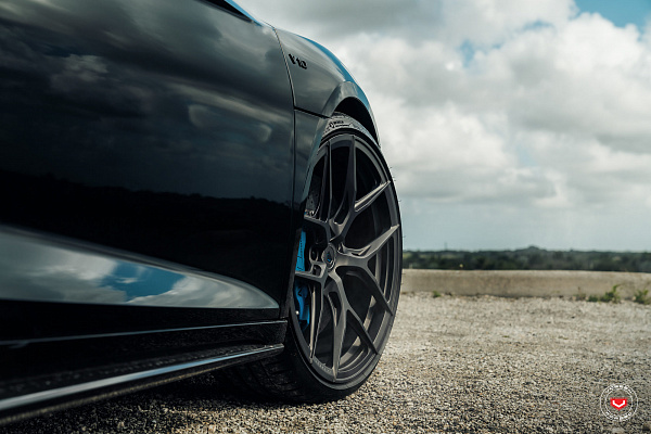 Фото дисков Vossen S21-01 Сатиновый темный лак на Audi R8 (4S)
