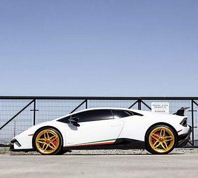Фото дисков Savini SV82 на Lamborghini Huracan