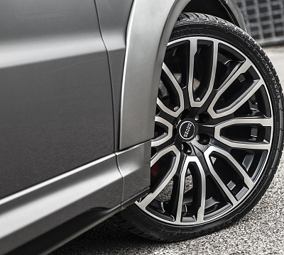 Фото дисков Kahn Pace Car на Range Rover Sport II