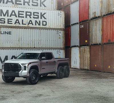 Фото дисков Black Rhino LEGION на Toyota Tundra III