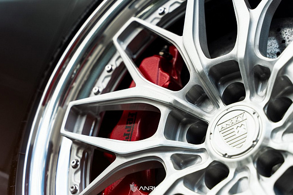 Фото дисков Anrky RS1 Глянцевый лак на Ferrari F430