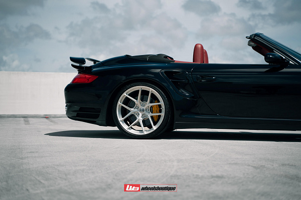 Фото дисков HRE P101SC Глянцевый лак на Porsche 911 VI