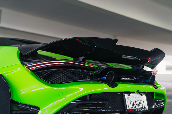 Фото дисков Brixton Forged PF10 Черный глянец на McLaren 720S