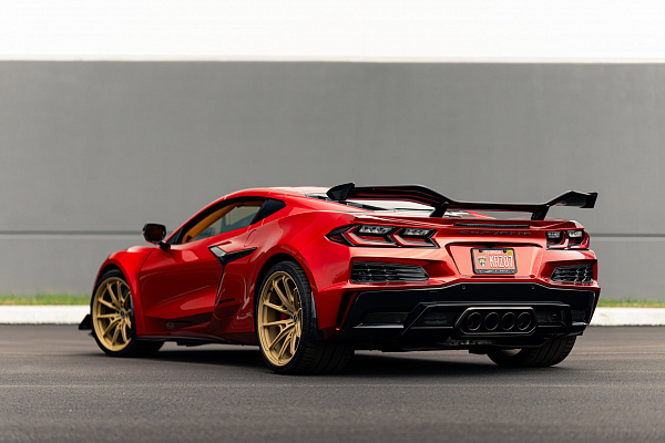 Фото дисков Brixton Forged PF11 R / RS Сатиновое золото на Chevrolet Corvette C8