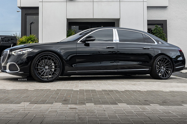 Фото дисков Strasse Wheels SV15T Deep Concave FS Другой цвет на Mercedes-Benz S-Class (W223)