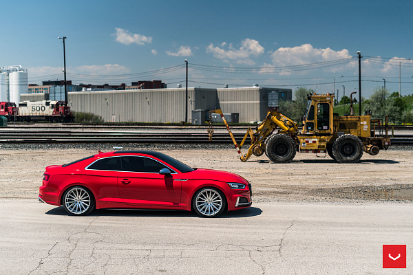 Фото дисков Vossen VFS-2 Серебро на Audi A/S/RS 5 (F5)