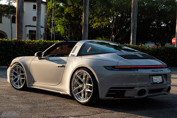 Фото дисков 1886 Wheels S007 Глянцевый лак на Porsche 911 VIII
