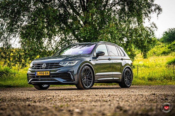 Фото дисков Vossen EVO-2 Черный сатин на Volkswagen Tiguan II