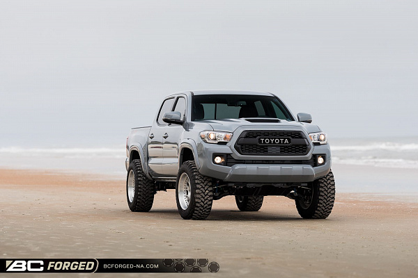 Фото дисков BC Forged LE72 // MLE72 Глянцевый лак на Toyota Tacoma III