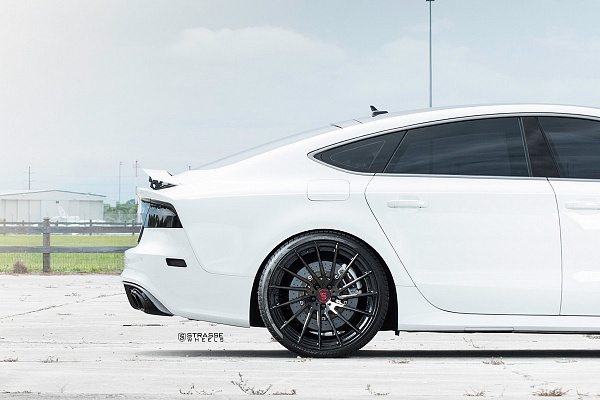 Фото дисков Strasse Wheels SV15T Deep Concave Monoblock Другой цвет на Audi A/RS 7 (4G)