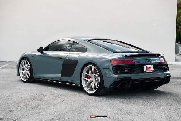 Фото дисков HRE R101 Lightweight Глянцевый лак на Audi R8 (4S)