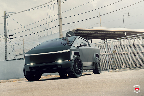 Фото дисков Vossen LC3-11 Черный глянец на Tesla Cybertruck