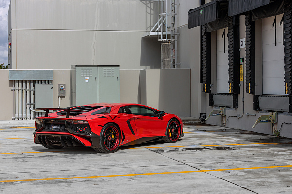 Фото дисков Strasse Wheels SM5R Deep Concave FS Другой цвет на Lamborghini Aventador