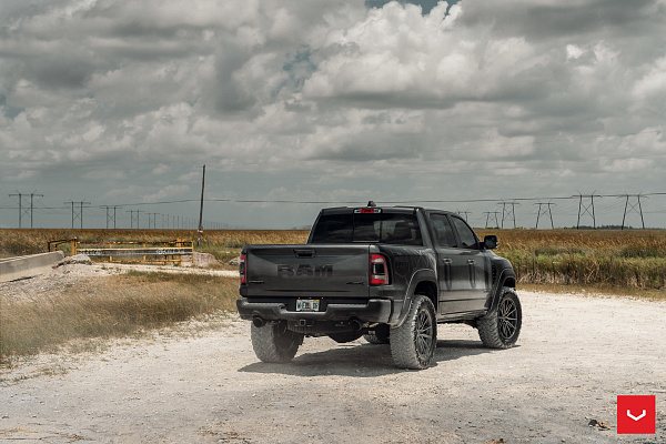 Фото дисков Vossen HF6-1 Алмазная проточка на Ram 1500 V