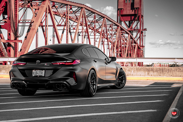 Фото дисков Vossen EVO-2 (3-Piece) Черный глянец на BMW 8/M8
