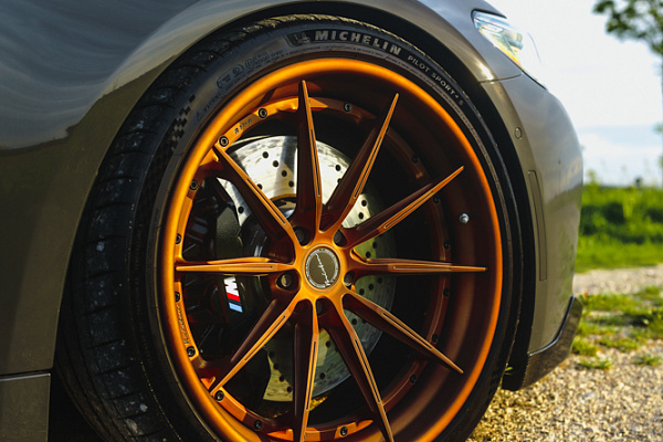 Фото дисков Brixton Forged R11-R Сатиновое темное золото на BMW 5/M5 (G30/F90)