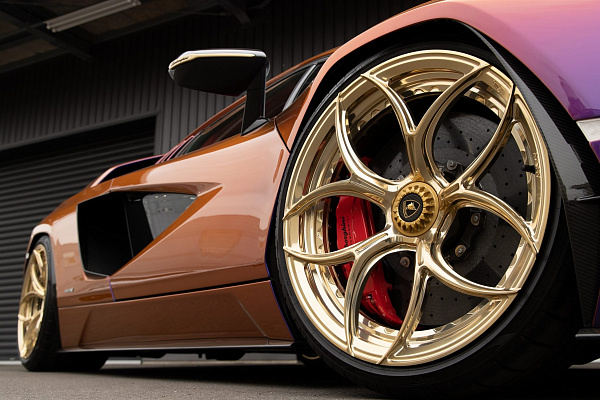 Фото дисков Anrky S2-X0 Глянцевое золото на Lamborghini Countach