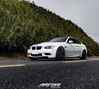 Фото дисков MRR NES SS-1.1 на BMW 3/M3 (E90)
