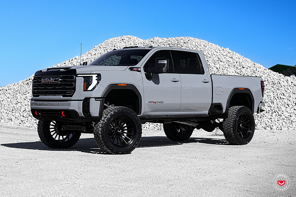 Фото дисков Vossen GNX-01 Черный глянец на GMC Sierra IV