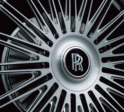 Фото дисков Vossen S17-14 на Rolls-Royce Cullinan