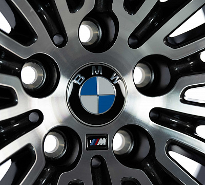 BMW 664M