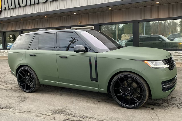 Фото дисков Giovanna Haleb Черный глянец на Range Rover V