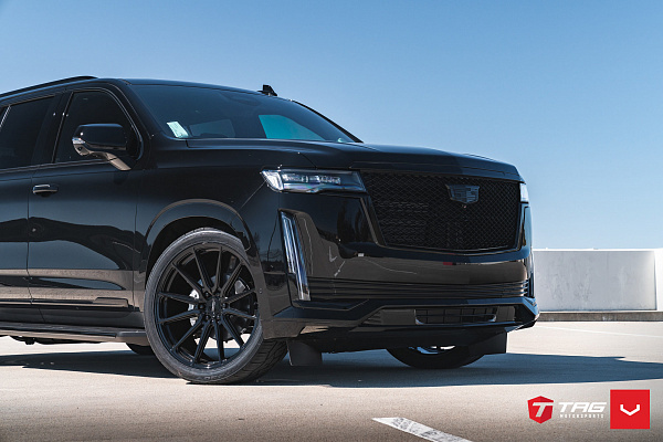 Фото дисков Vossen HF6-1 Черный глянец на Cadillac Escalade V