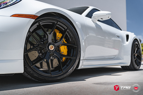 Фото дисков Vossen S21-01 Черный глянец на Porsche 911 VIII