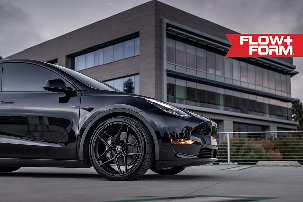 Фото дисков HRE FF11 Черный сатин на Tesla Model Y