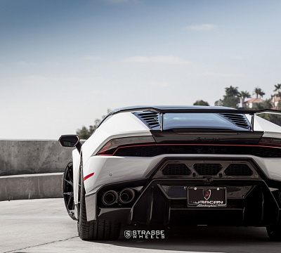 Фото дисков Strasse Wheels SM5R Deep Concave Monoblock на Lamborghini Huracan