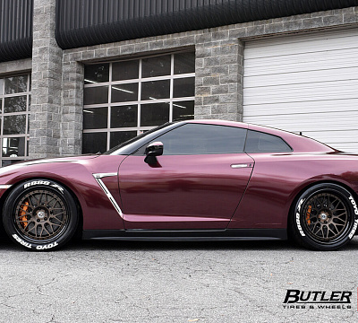 Фото дисков HRE 300 на Nissan GT-R
