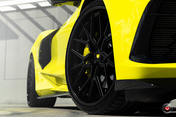 Фото дисков Vossen M-X3 (3-Piece) Черный глянец на Chevrolet Corvette C8