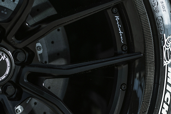 Фото дисков Brixton Forged PF3 Черный сатин на Mercedes-Benz AMG GT I