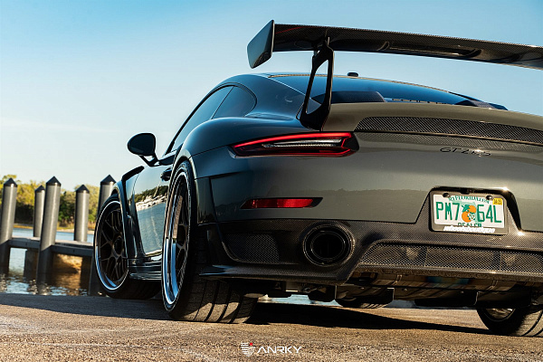Фото дисков Anrky JDX-314 Сатиновое золото на Porsche 911 VII