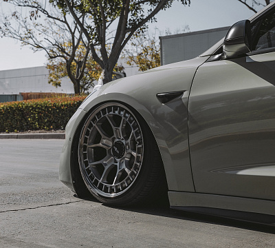Фото дисков Rotiform ZMO-M на Tesla Model 3